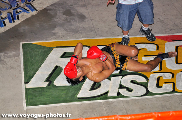 Boxeur thaï KO