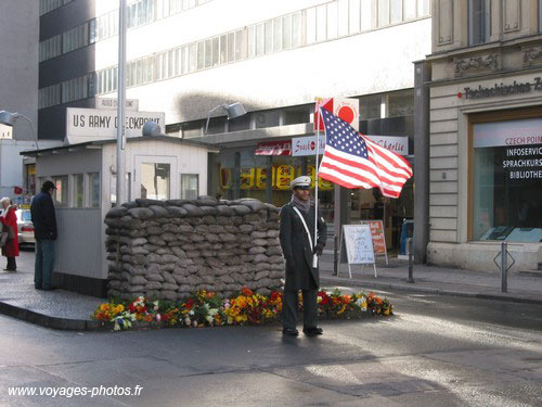 Checkpoint Charlie - Berlin