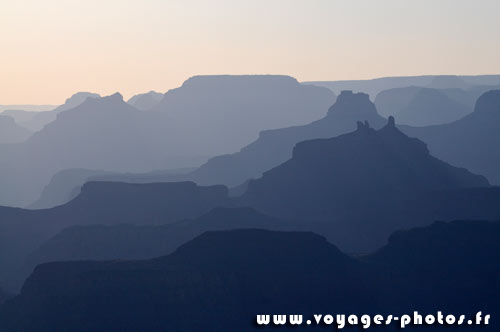 Le Grand Canyon  la tombe de la nuit