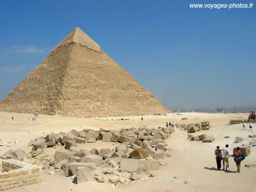 photo de des pyramides d