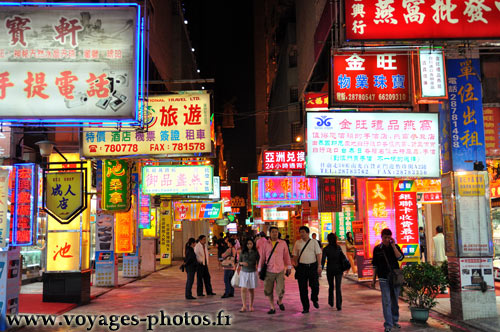 Rue pitonne de nuit  Macao