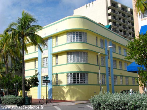 USA - Ocean Drive - Art deco Hotel