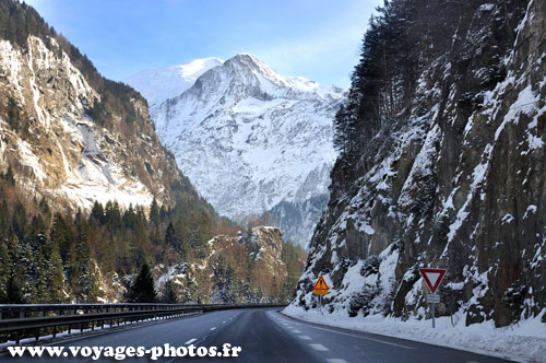 Route menant au Mont Blanc