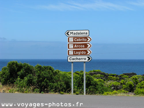 Panneaux de signalisation sur l