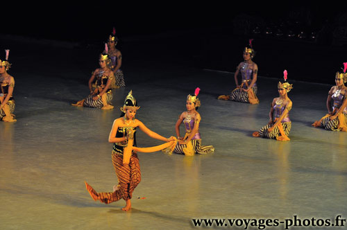 Danseuses sur ile de Java