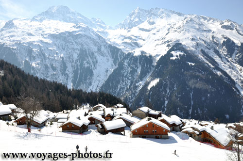 Village de Sainte-Foy en Tarentaise vue des pistes de ski