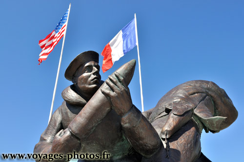 Monument U.S. NAVY