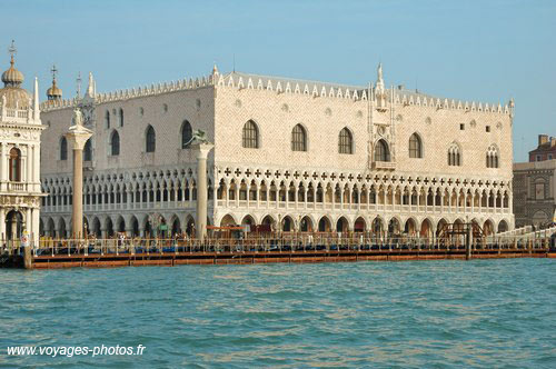 Italie - Le palais des doges  